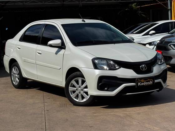 TOYOTA ETIOS 1.5 X PLUS SEDAN 16V FLEX 4P MANUAL TOYOTA ETIOS 1.5 X PLUS SEDAN 16V FLEX 4P MANUAL